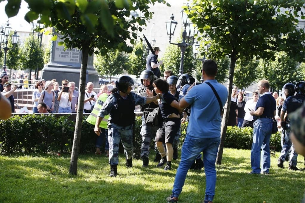 Hapšenje na protestima u Moskvi