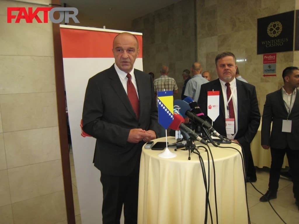 U Tuzli osnovana nova stranka: Enver Bijedić na čelu Socijaldemokrata BiH