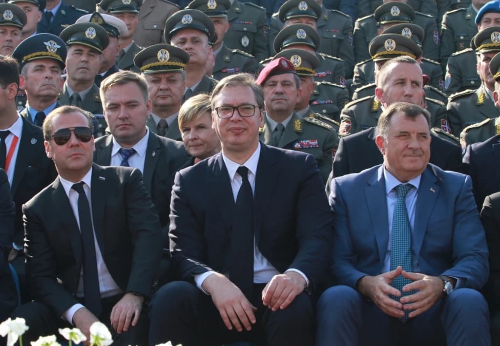 Medvedev, Vučić i Dodik na vojnoj vježbi
