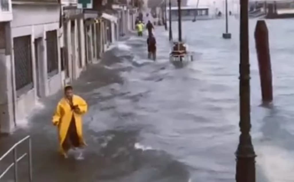 Poplave u Veneciji izazvale katastrofu kakva se ne pamti od 1966.