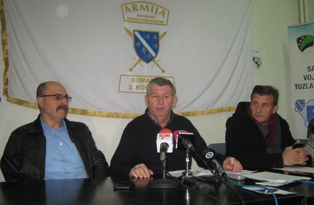 Detalj sa press konferencije u Tuzli