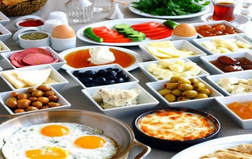 Turski doručak je raznovrstan, pa nemate potrebu da posežete za žitaricama koje imaju dosta šećera