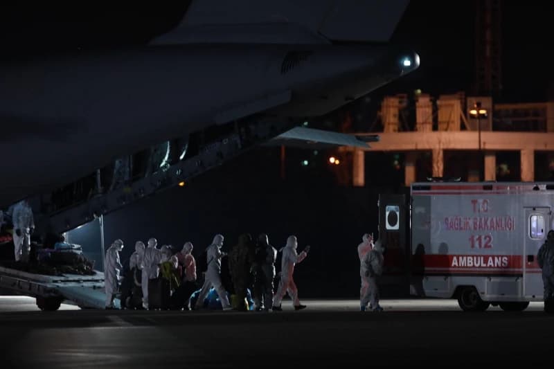 Avion sletio na aerodrom Etimesgut u Ankari