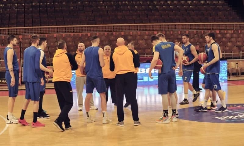 Zmajevi stigli u Tuzlu: Bosnić "nagradio" bh. košarkaše