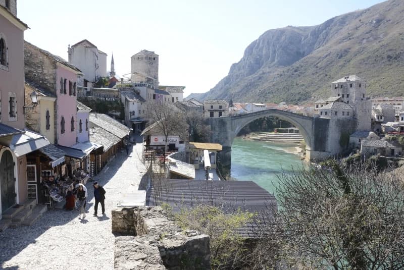 Na ulicama Mostara mnogo manje prolaznika, turista skoro da i nema