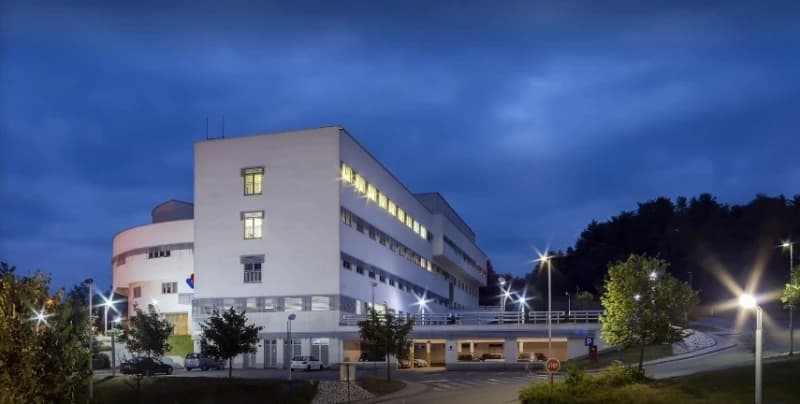 Medicinski institut Bayer, u Tuzli poznatiji kao Centar za srce