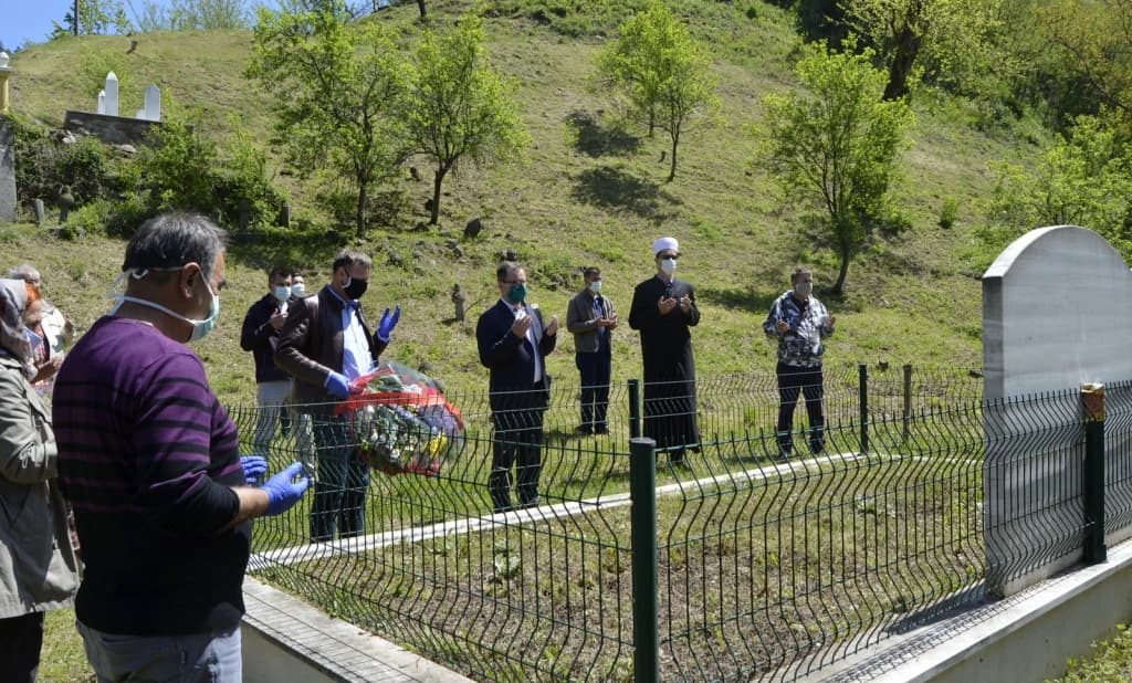Obilježeno 28 godina od zločina nad bošnjačkim civilima u Srebrenici