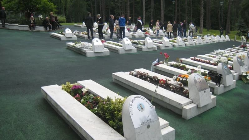 Slana Banja u Tuzli: Posljednje počivalište 51 žrtve
