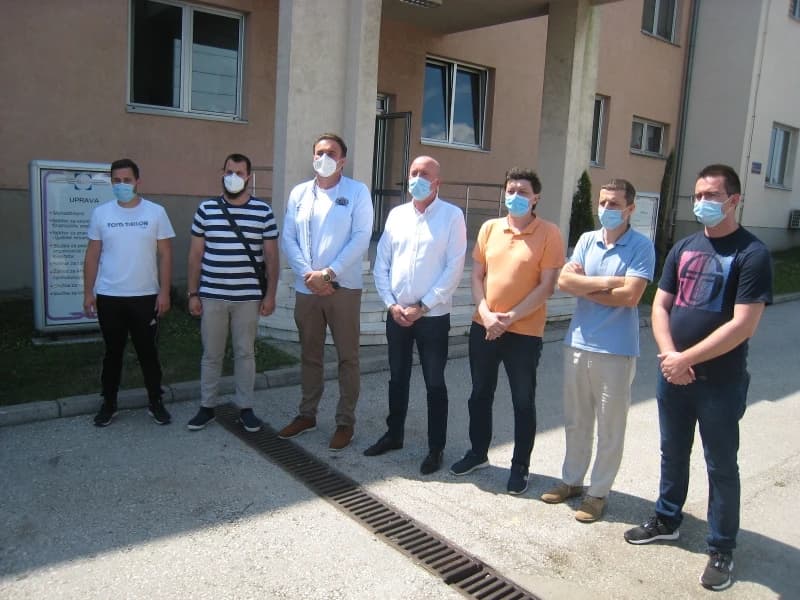 Ljekarski tim koji je bio u Sandžaku s direktorom UKC-a Tuzla