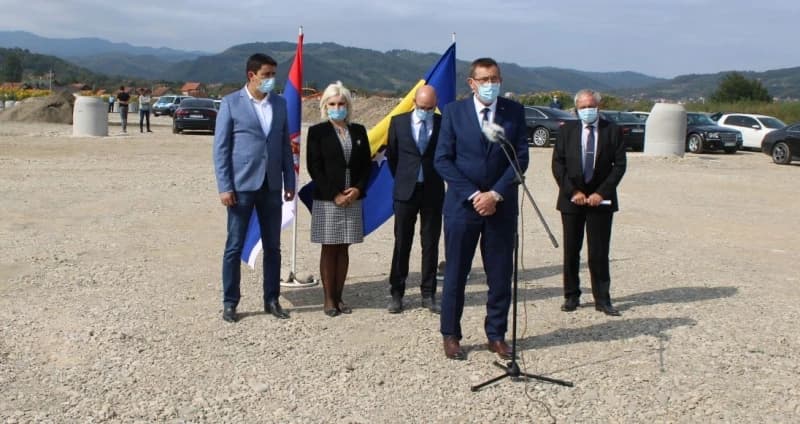 BiH i Srbija potpisale sporazume o izgradnji zajedničkog GP Bratunac i održavanju mostova