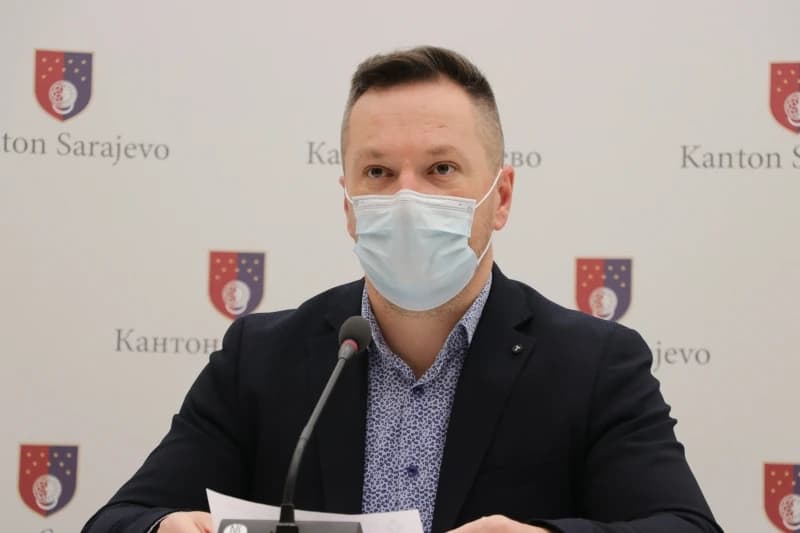 Za mjesec u KS broj aktivno zaraženih koronavirusom sa 6.141 pao na 2.173