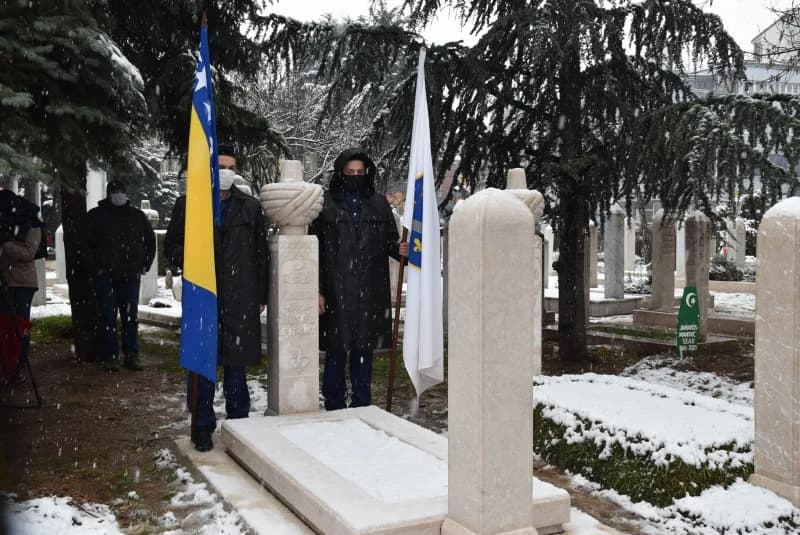 Saborci obilježili godišnjicu smrti Huseina Tursunovića: "Nije predvodio dvogledom već je jurišao prvi"